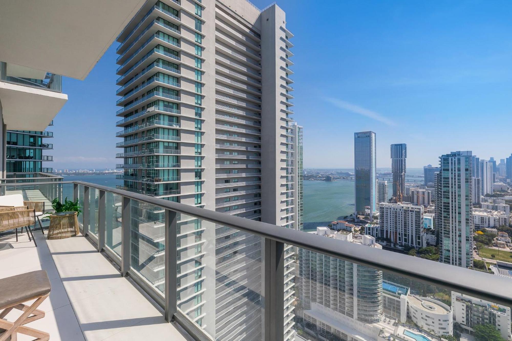 Unique High-Rise Condo In Miami Esterno foto