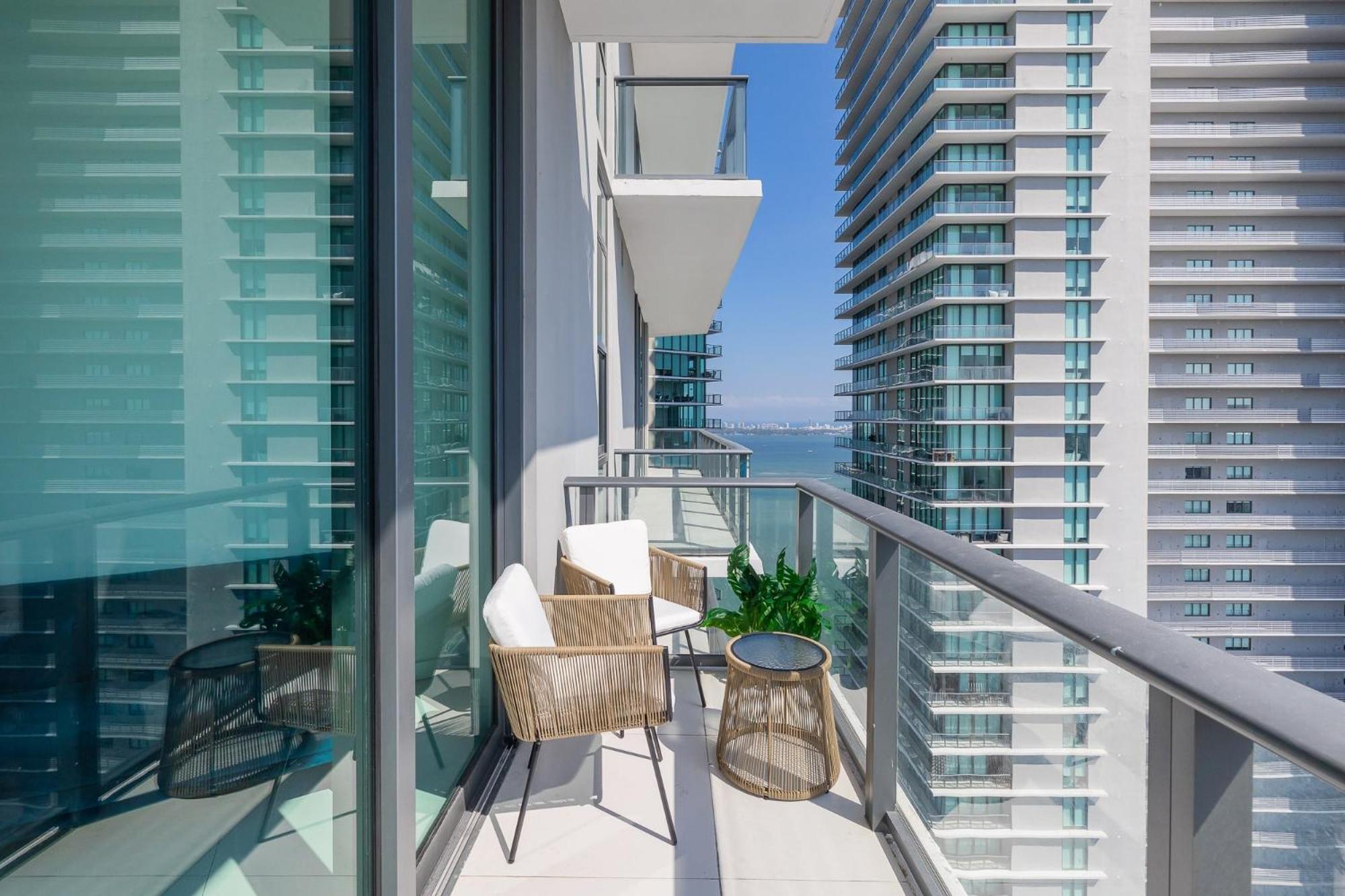 Unique High-Rise Condo In Miami Esterno foto