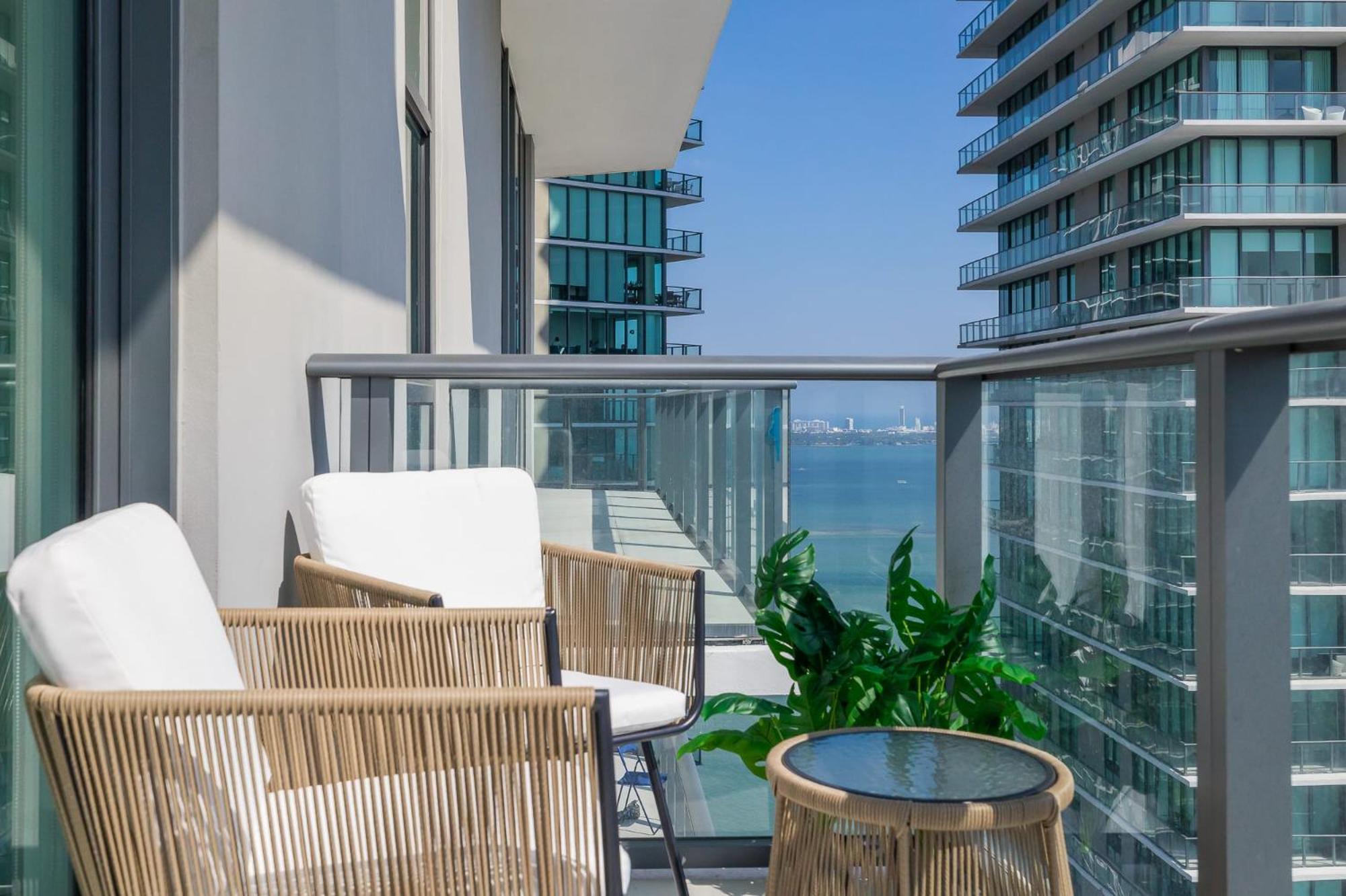 Unique High-Rise Condo In Miami Esterno foto